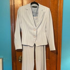 Women’s Stephanelle Suit 8